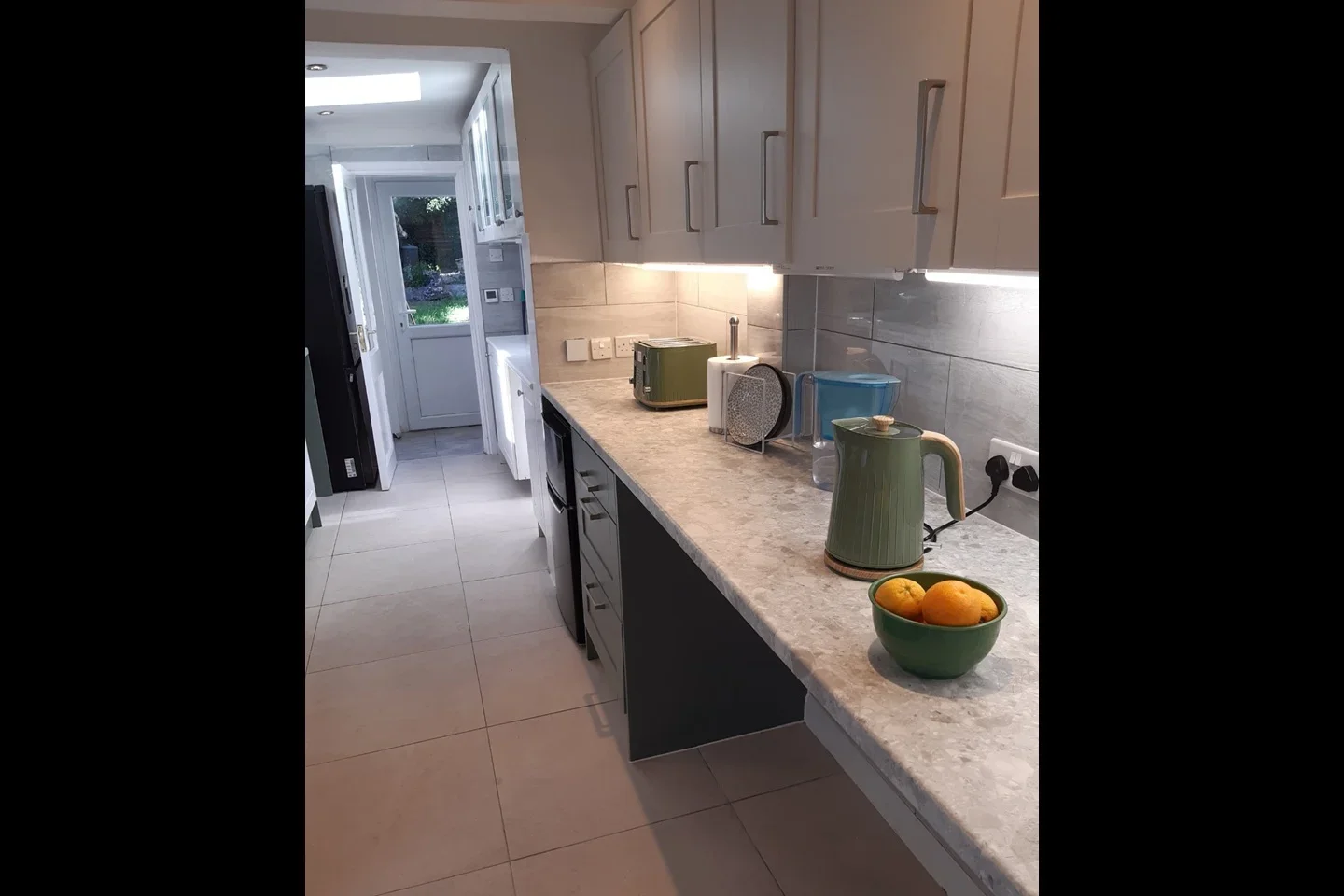 Room Hallmead Road in Greater London