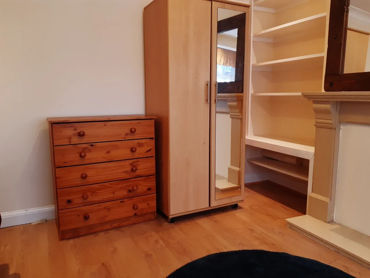 Room Hallmead Road in Greater London