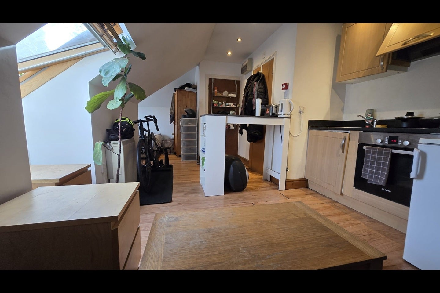 Flat Mansell Road in Greater London