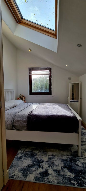 Room Cardross Road in Dumbarton