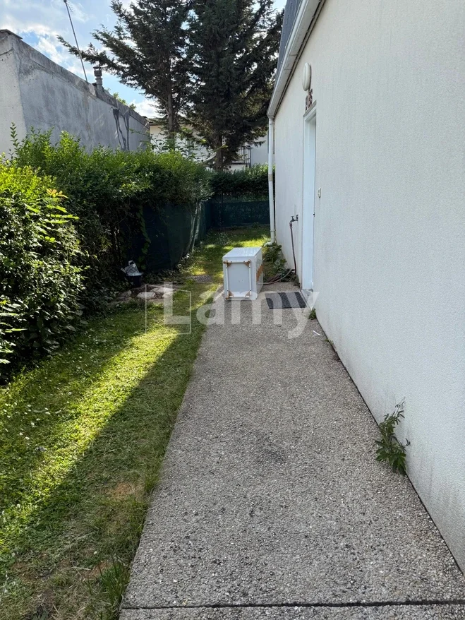 Appartement Avenue Aristide Briand à Les Pavillons-sous-Bois