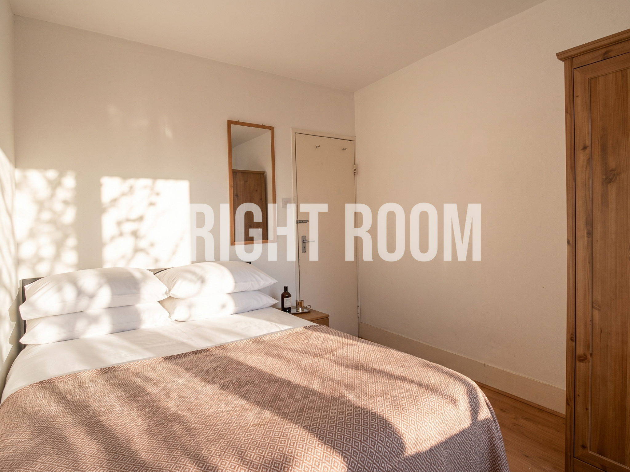 Room Ivy Road in Greater London