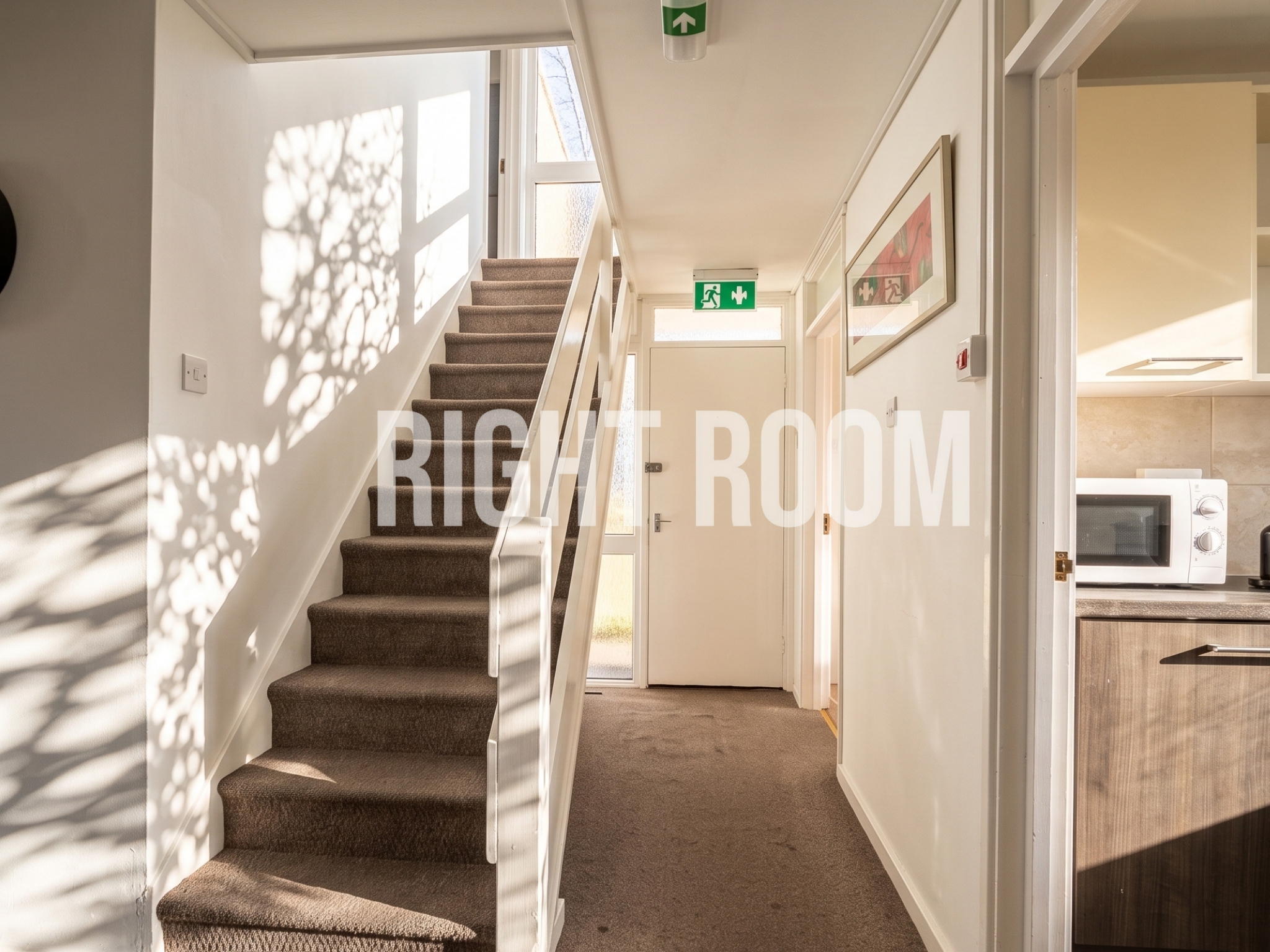 Room Ivy Road in Greater London