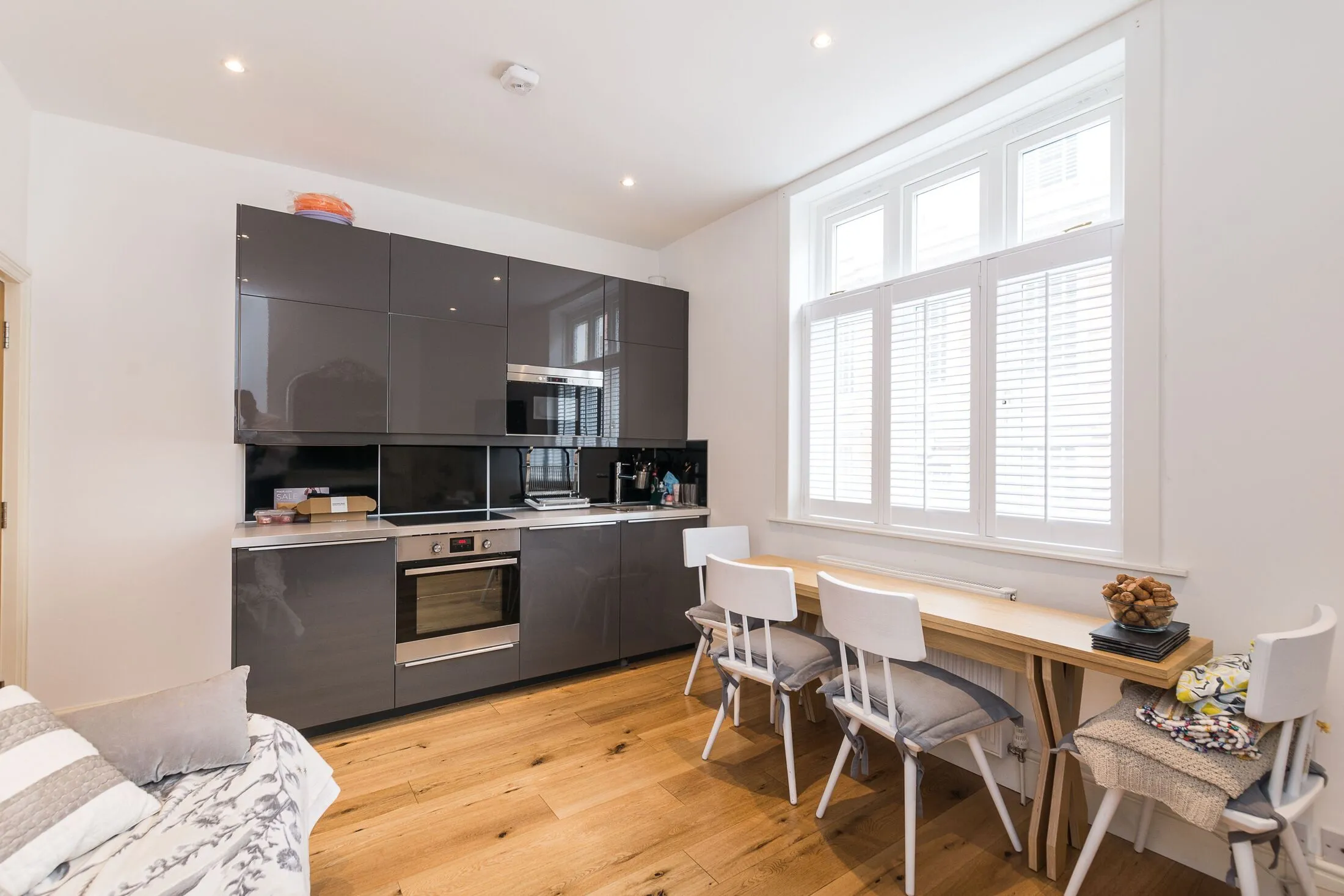 Flat Willow Place in City of Westminster