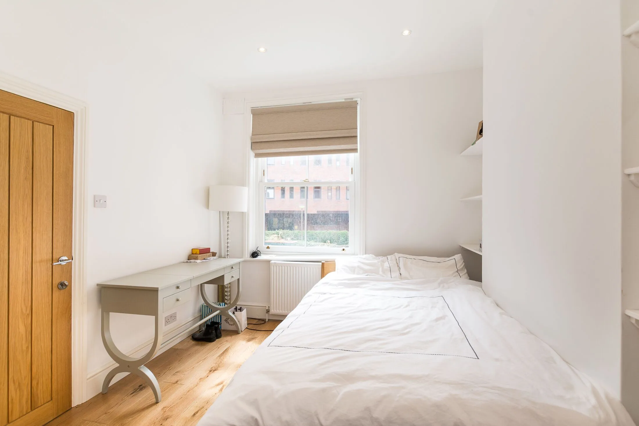 Flat Willow Place in City of Westminster