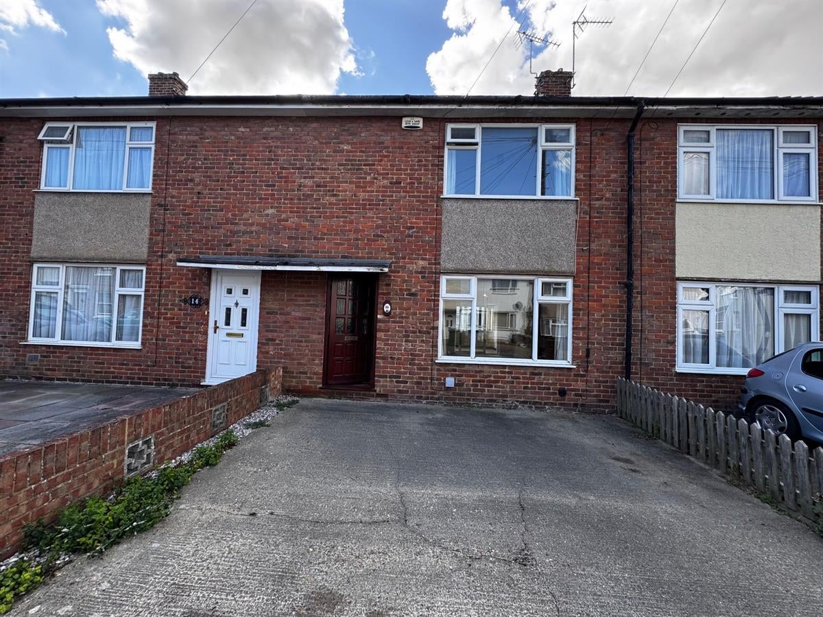 House Cavour Road in Borough of Swale