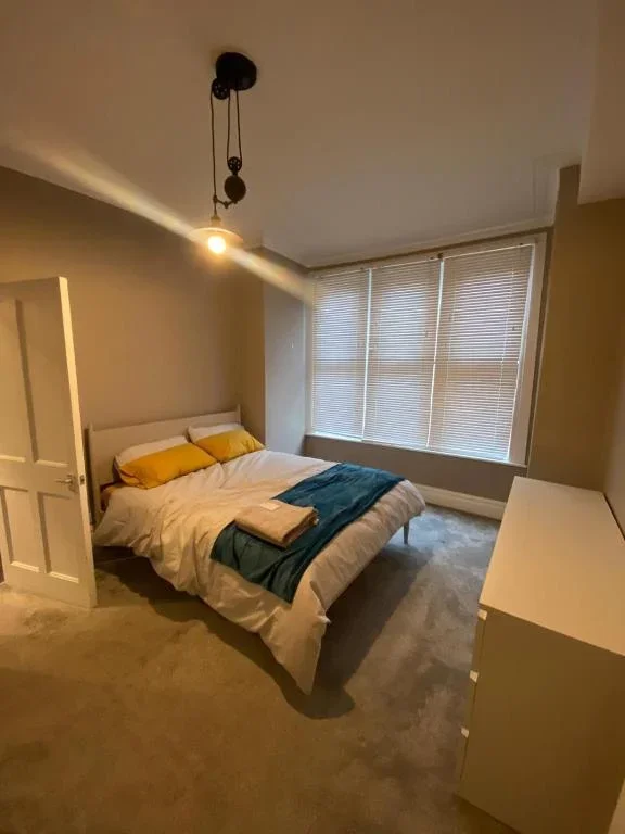 Flat Beira Street in Greater London