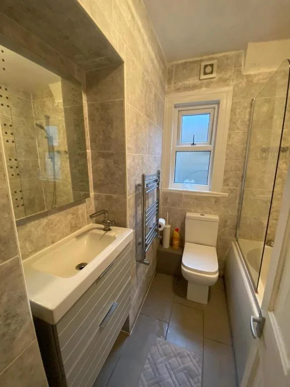 Flat Beira Street in Greater London