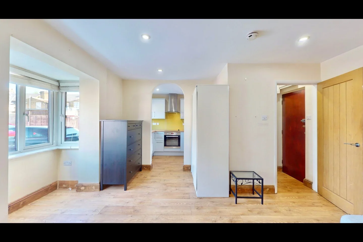 Flat Bettles Close in Greater London