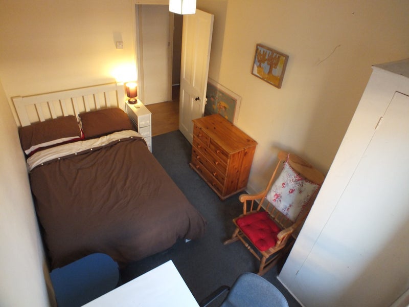 Room Barnfield Gardens in Greater London