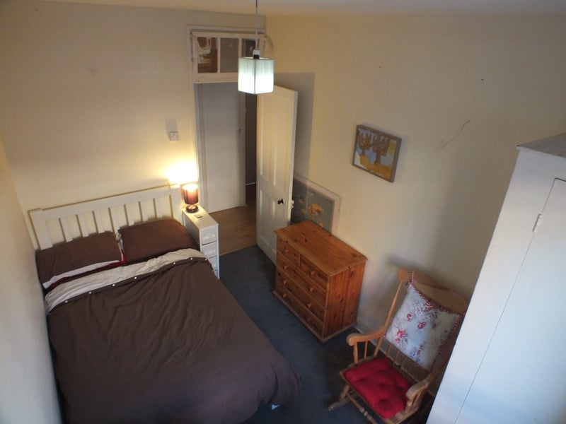 Room Barnfield Gardens in Greater London