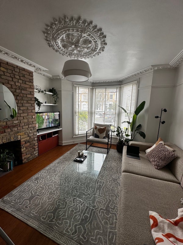 Room Waller Road in Greater London