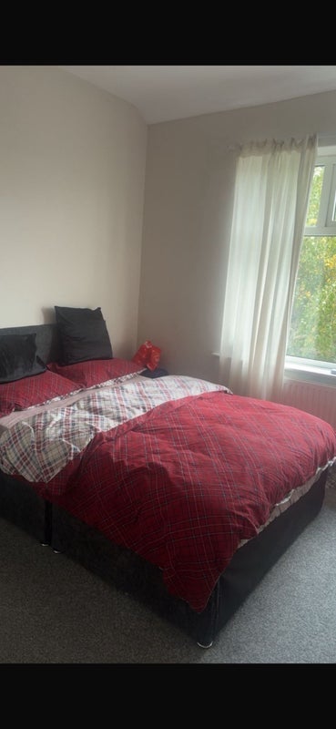 Room Worsley Road in Salford