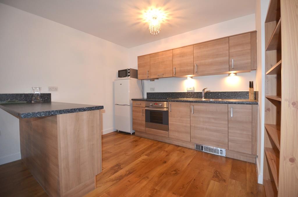 Flat Park Lodge Avenue in Greater London