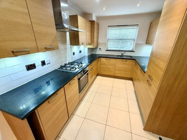 House Katherine Close in Greater London