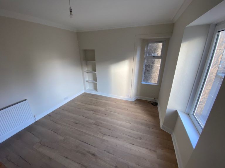 Flat Lothian Street in Bonnyrigg