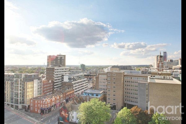 Flat Edridge Road in Greater London