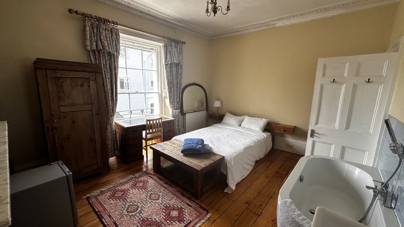 Room Sunderland Place in Bristol