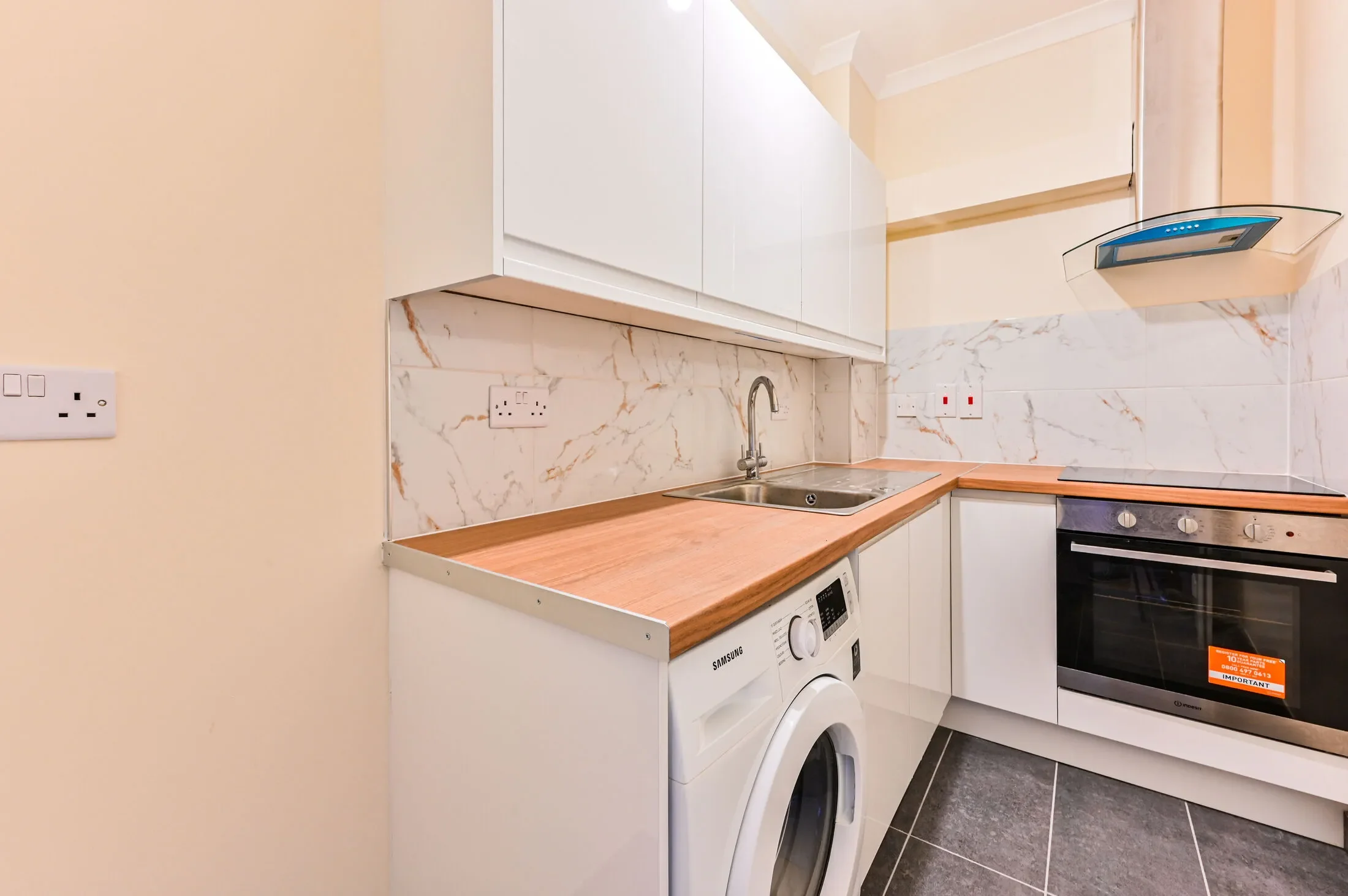 Flat The Vale/Uxbridge Road in Greater London