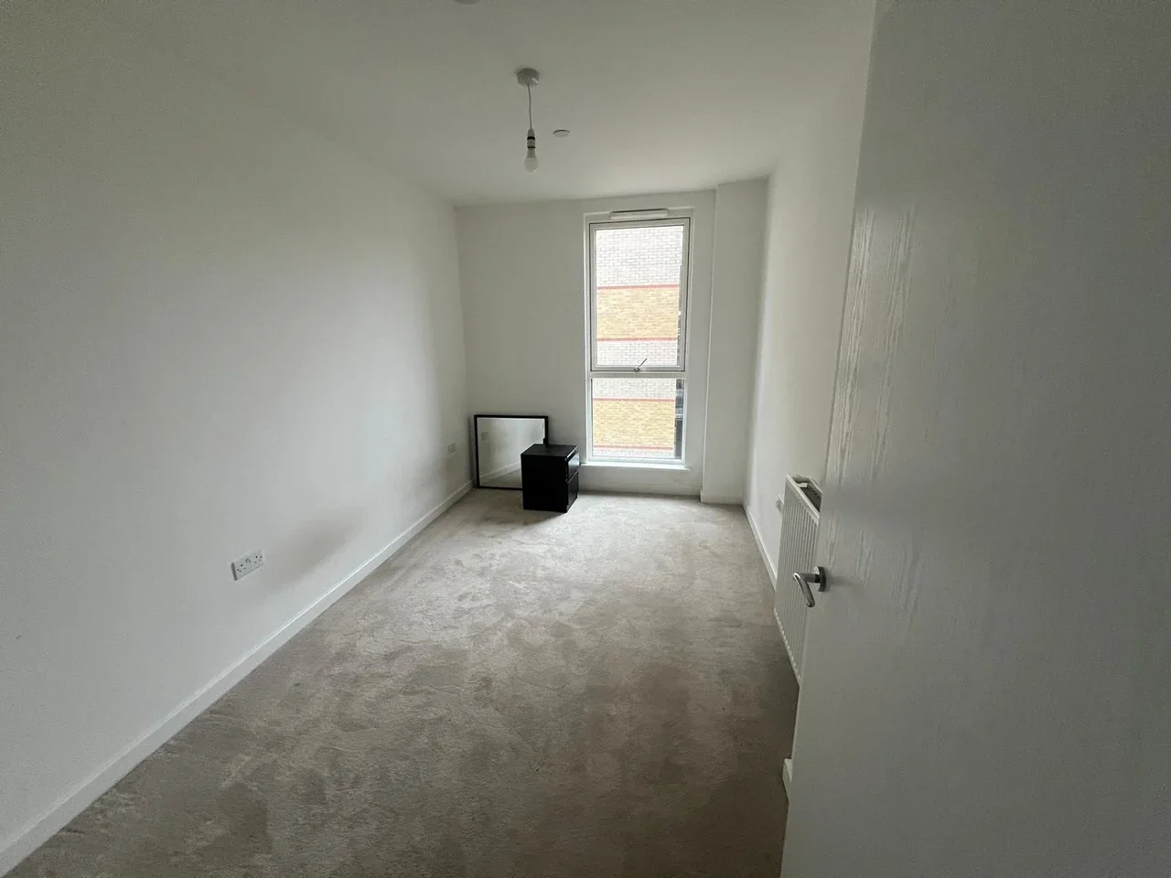 Flat Cranton Avenue in Greater London