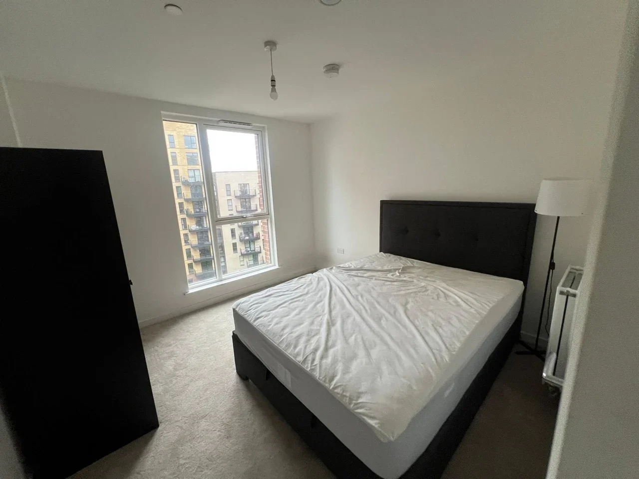 Flat Cranton Avenue in Greater London