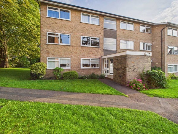 Flat Aldersyde Court in York