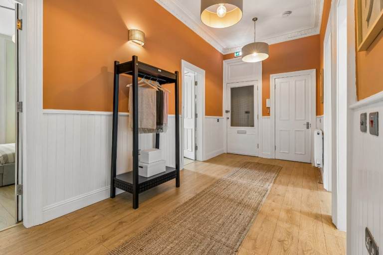Flat Cranworth Street in Glasgow