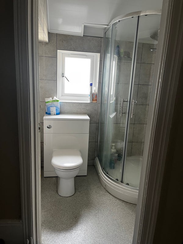 Room Llanishen Street in Cardiff