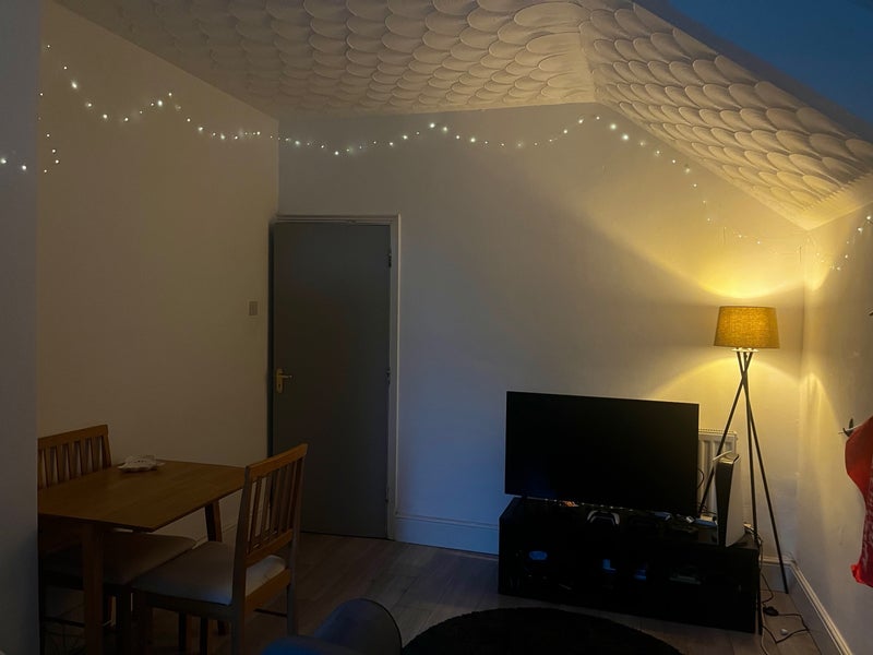 Room Llanishen Street in Cardiff