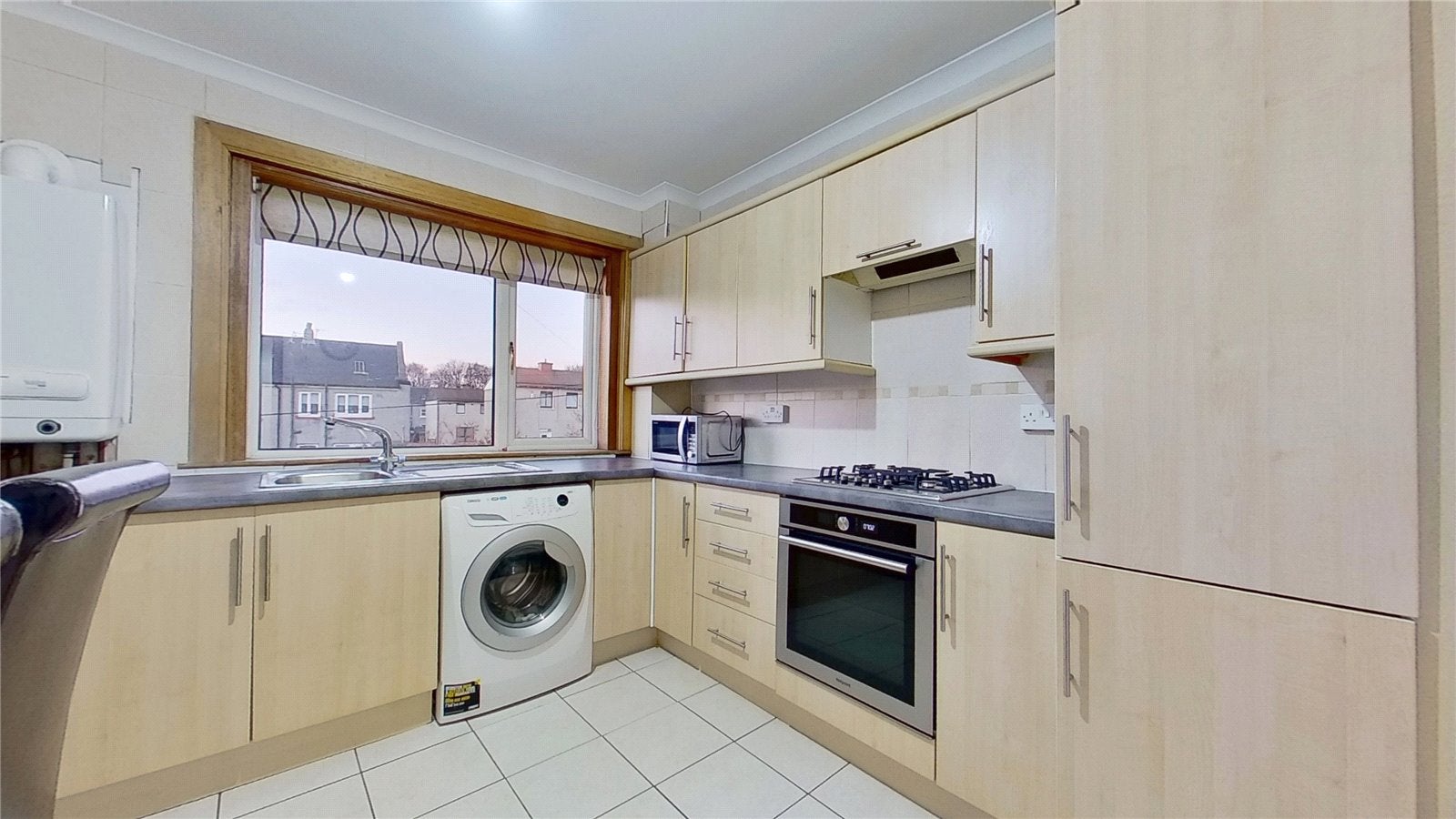 Flat Rowan Avenue in Renfrew