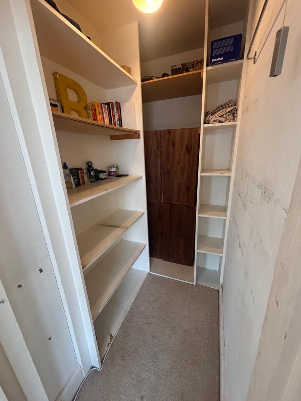 Flat Womersley Road in Greater London