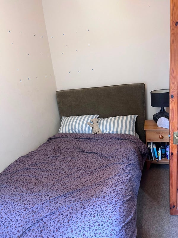 Flat Beira Street in Greater London