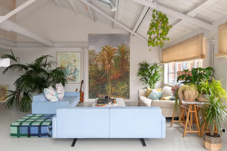 Flat Wotton Road in Greater London