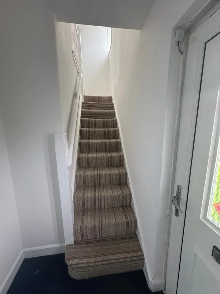 Room Abergele Road in Manchester
