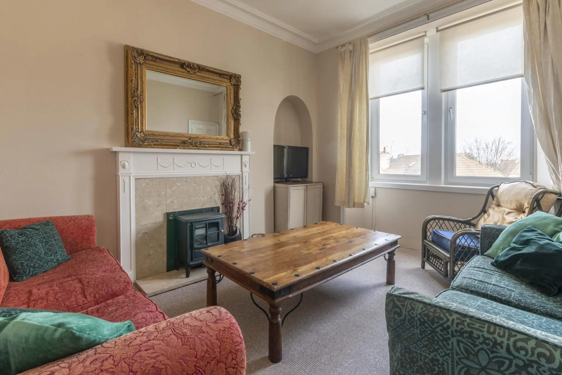 Flat St Clair Place in City of Edinburgh