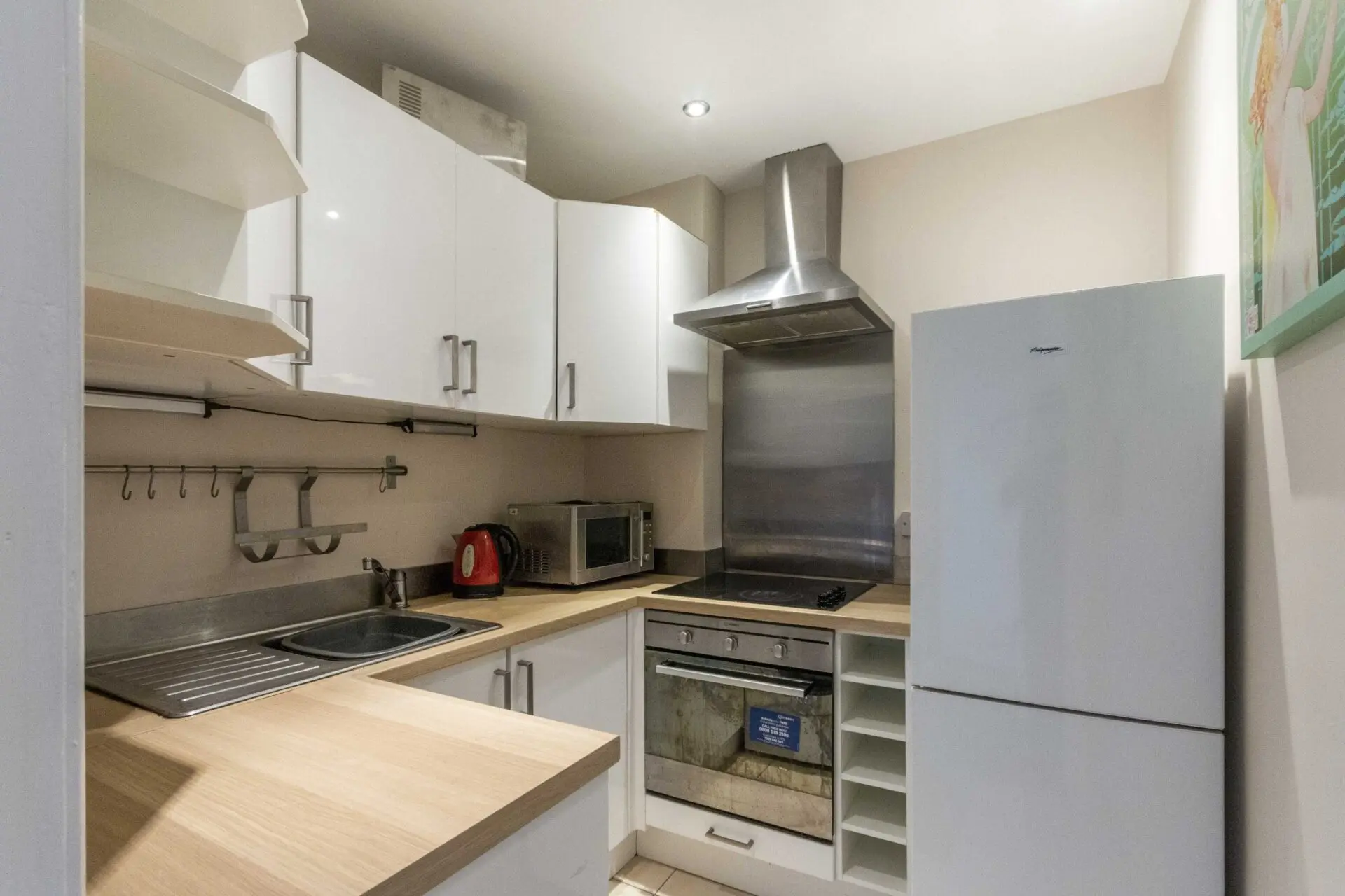 Flat St Clair Place in City of Edinburgh