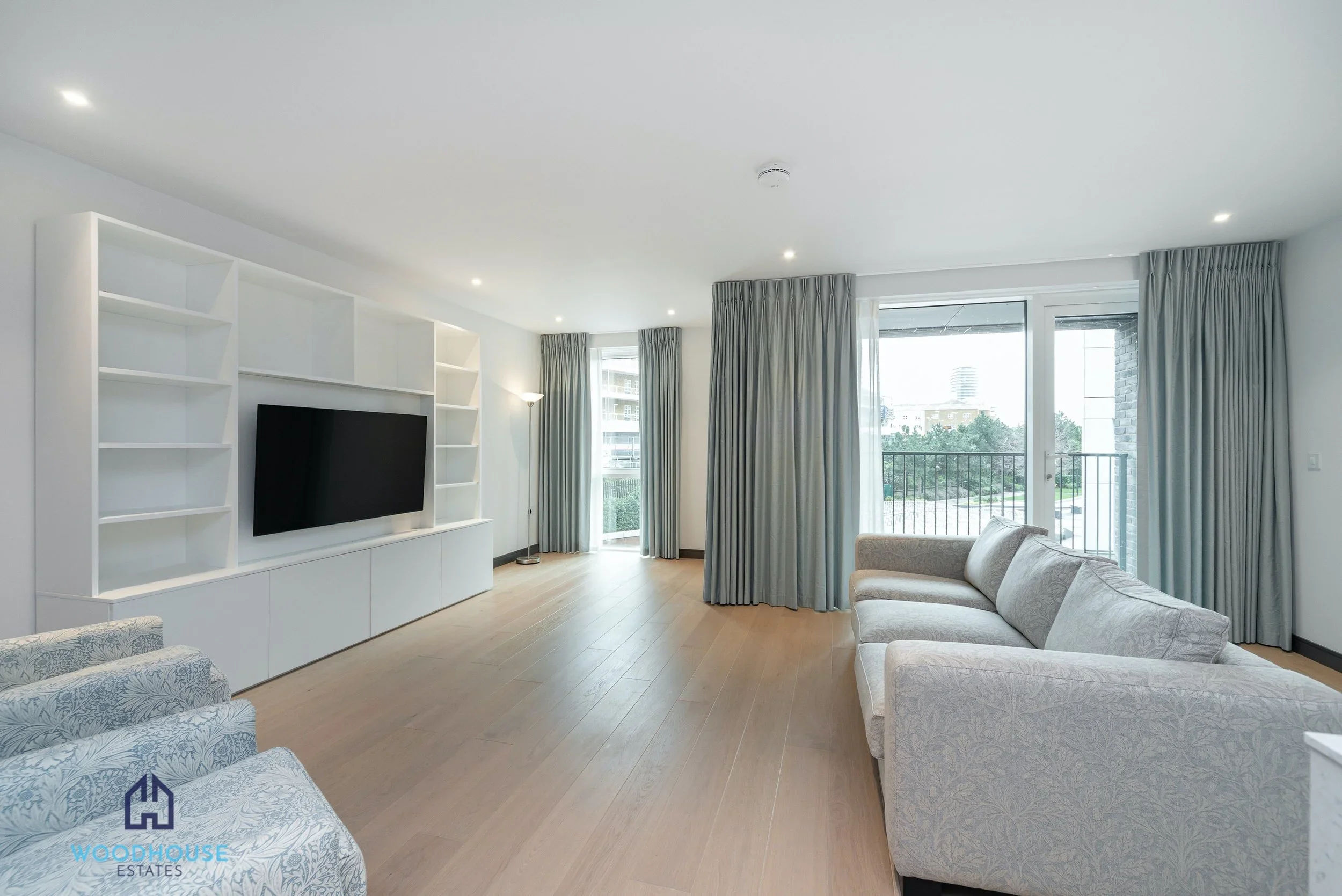 Flat Lockgate Close in London