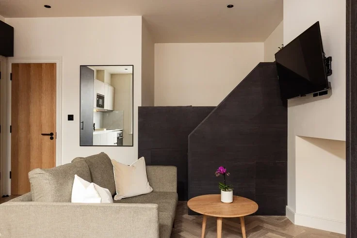 Flat Lymington Road in Greater London