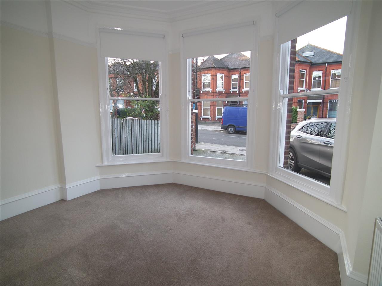 Flat Fordwych Road in Greater London