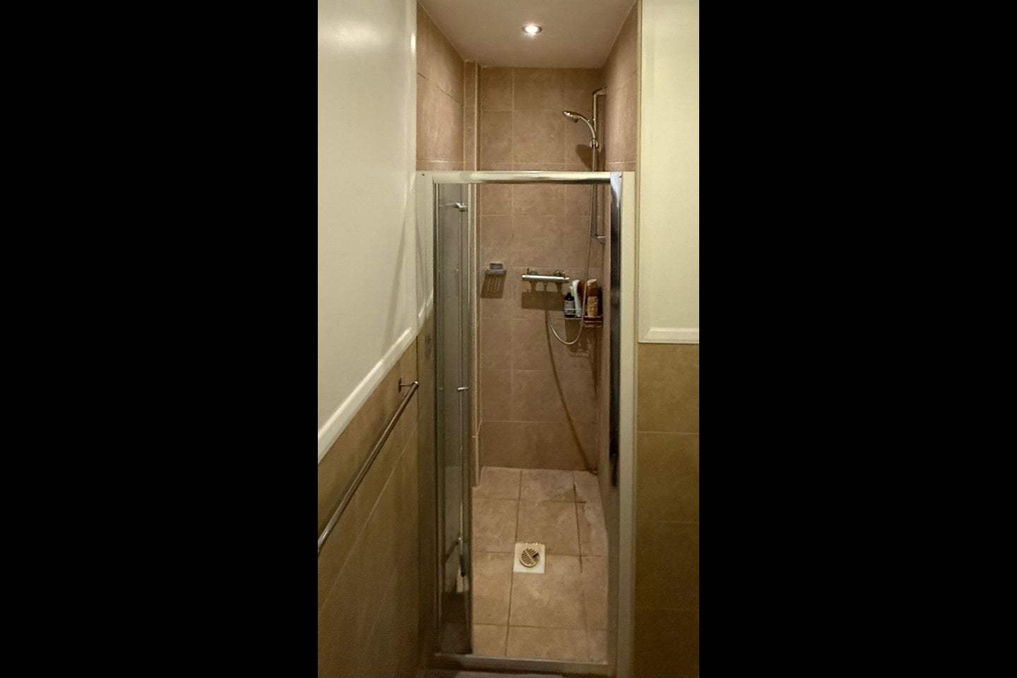 Flat Salusbury Road in Greater London