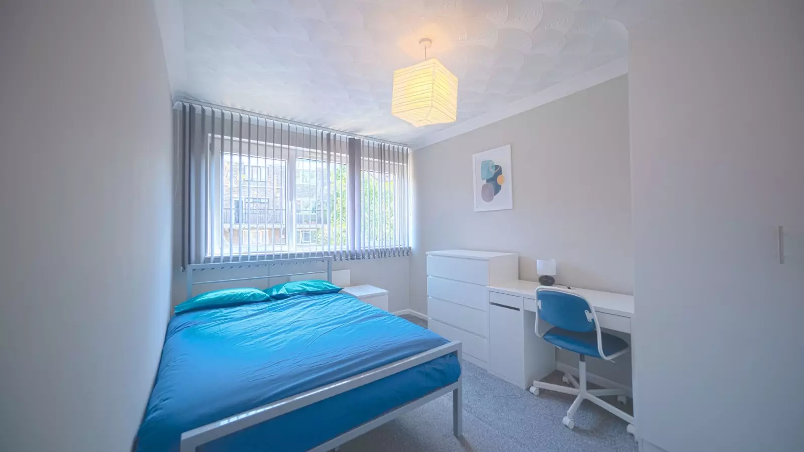 Flat Smythe Street in Greater London