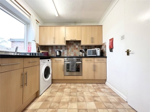 Flat Dores Court in Stratton St. Margaret
