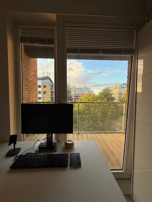 Room Plough Way in Greater London