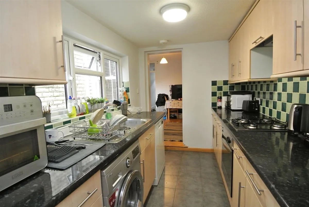 Room St Jude's Road in Borough of Runnymede
