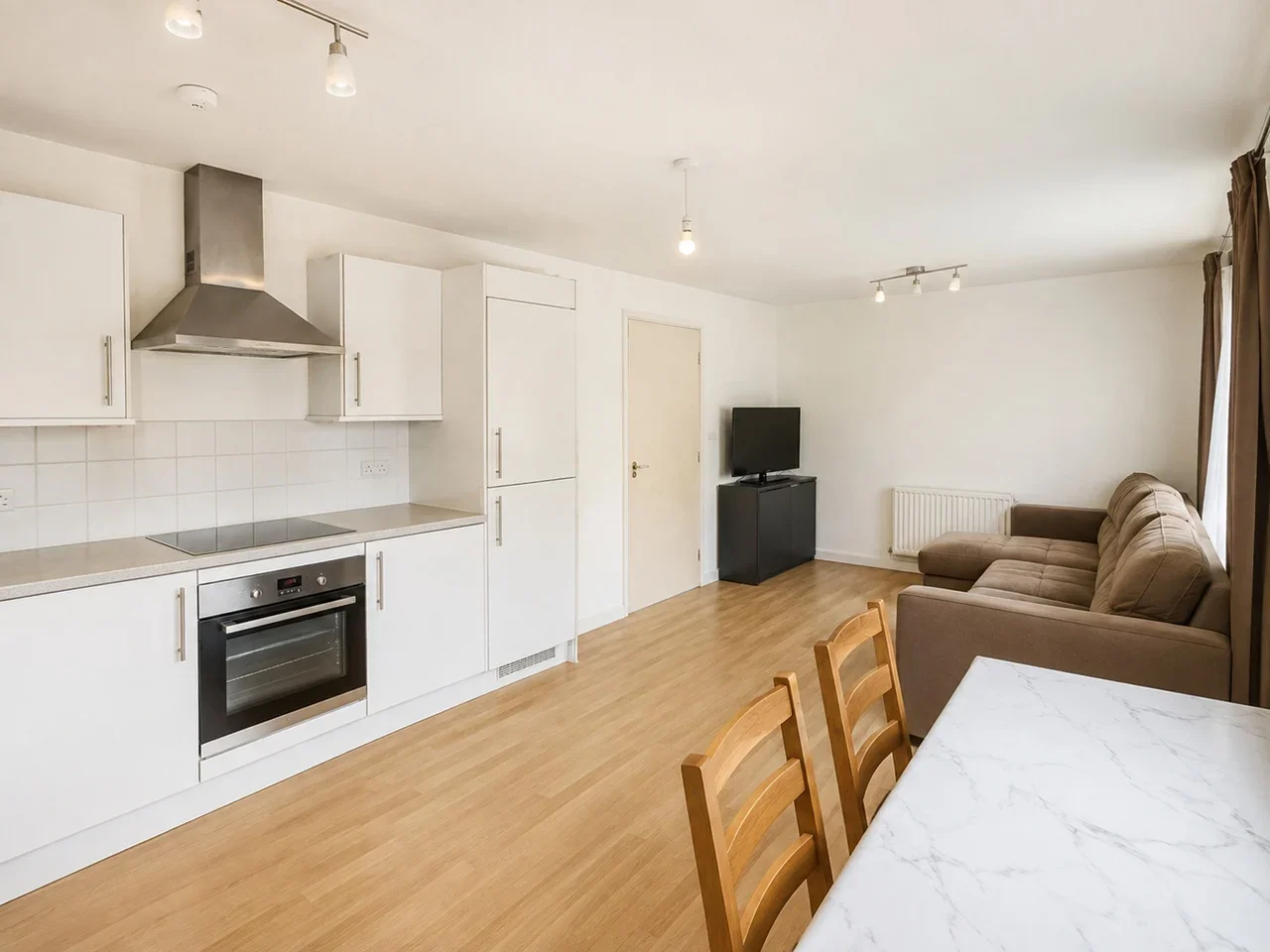 Flat Stephenson Road in Greater London
