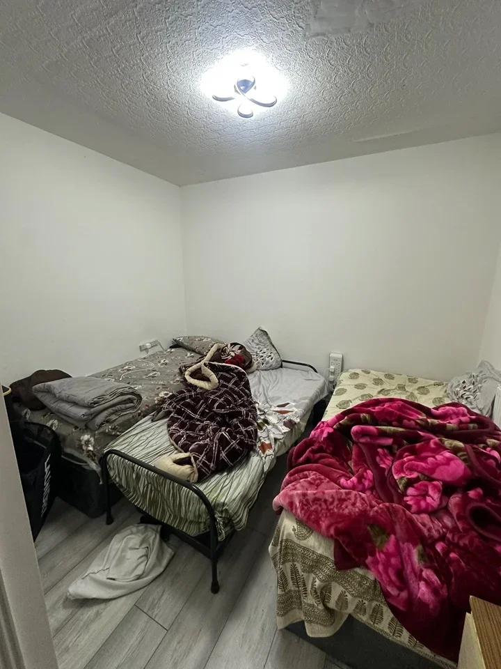 Room Roycraft Avenue in Greater London