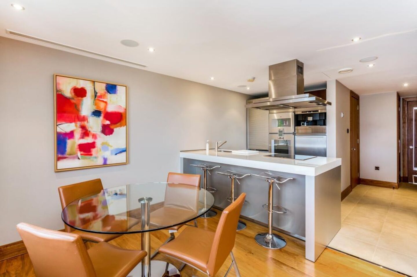 Flat Cavendish Meads in Sunninghill