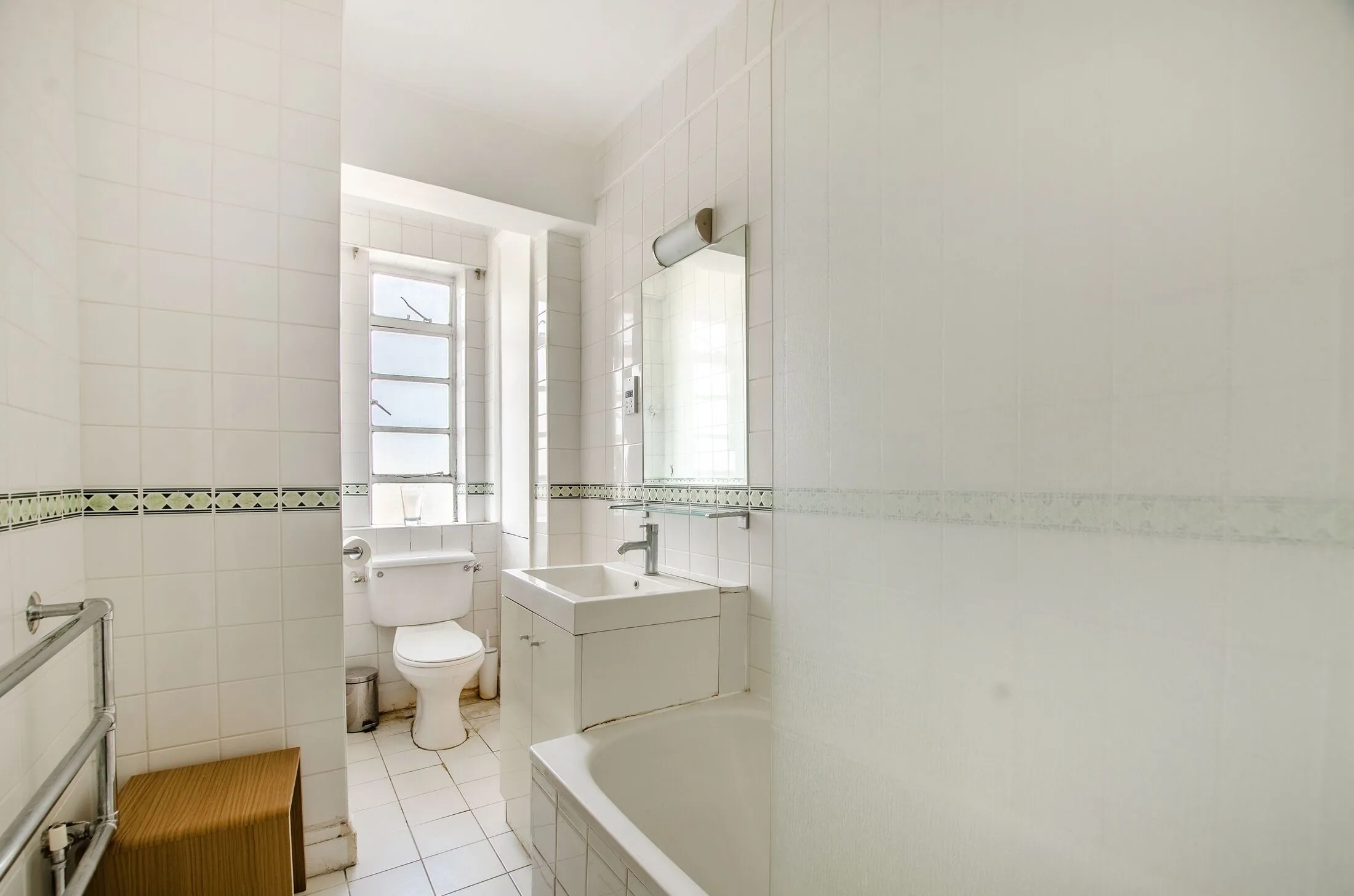 Flat Sloane Avenue in Greater London