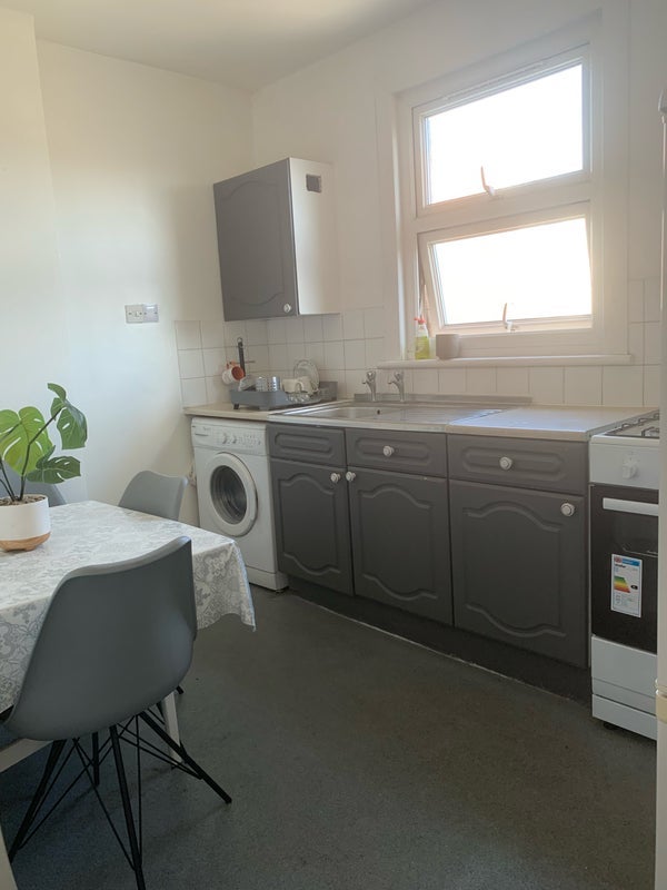 Room Acton Lane in Greater London