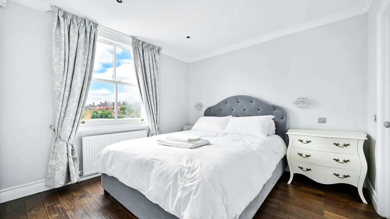 Flat Oakley Street in Greater London